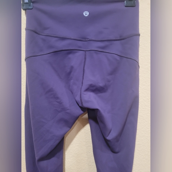 Lululemon leggings - Picture 5 of 10